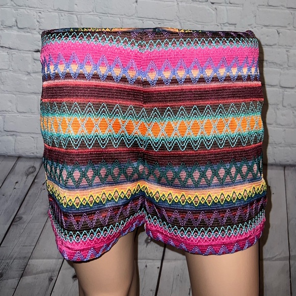 SHEIN Pants - BRAND NWT Shein Pink Multicolor High Waist shorts size L